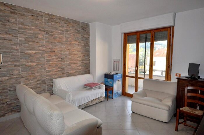 Appartamento quadrilocale in vendita in Levane, Bucine