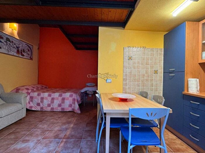 Casa bilocale in affitto in Torquato Tasso, Modica Alta, Modica