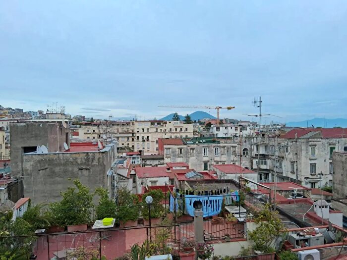 Appartamento trilocale in vendita in Vico San Guido, Napoli