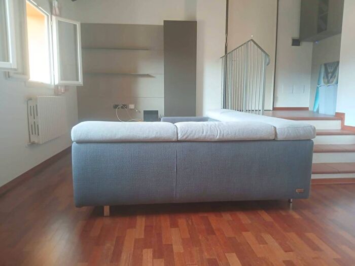 Appartamento trilocale in affitto in Piazza di Porta San Mamolo, Saragozza dentro le Mura, Bologna