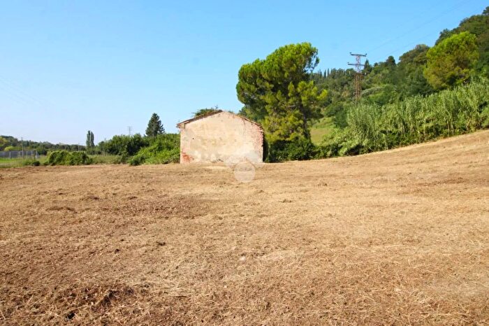 Casa quadrilocale in vendita in Via Roversano, Cesena