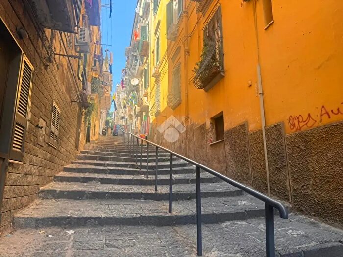 Appartamento bilocale in affitto in Gradini Giuseppe Piazzi, Napoli
