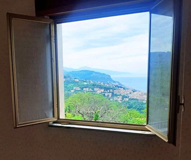 Appartamento quadrilocale in vendita in Via S Lucia, Cetraro