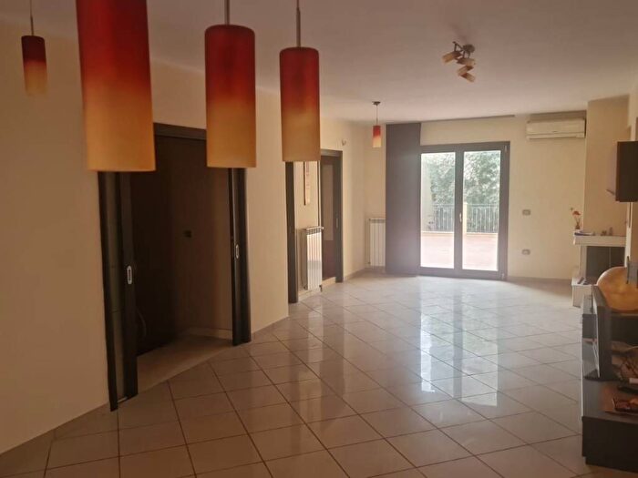 Casa con 6 locali in affitto in Via San Marco Vecchio, San Marco Evangelista