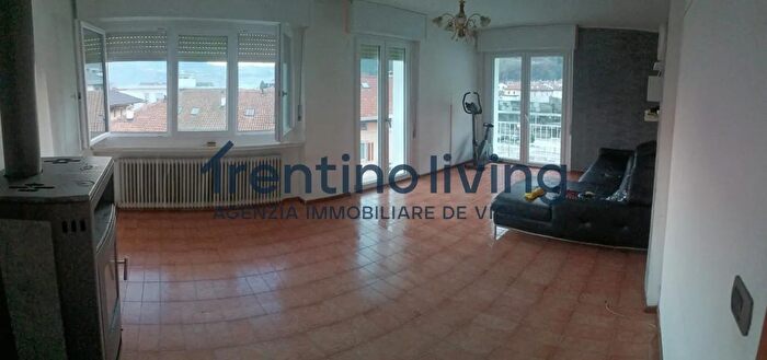 Appartamento quadrilocale in vendita in Piazza Pio XII, Mezzolombardo