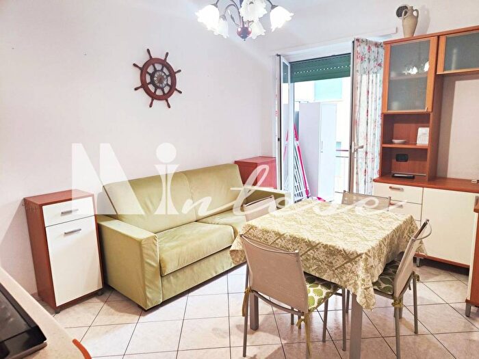 Appartamento bilocale in affitto in Via del Castillo, Porto Vecchio, Sanremo