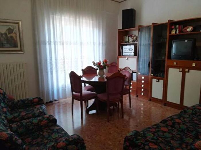 Appartamento trilocale in vendita in Via Giuseppe Fava, Jesi