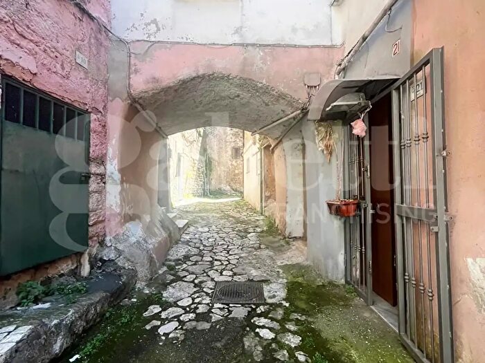 Casa con 6 locali in vendita in Via Recinto, Pietramelara