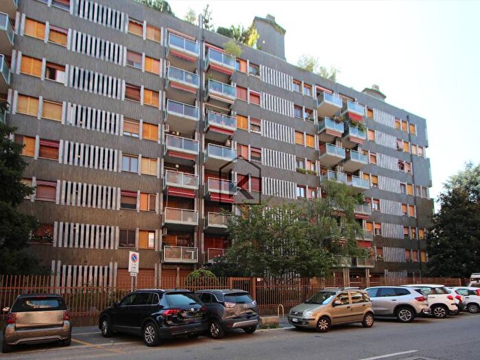 Appartamento trilocale in affitto in Via Emilio Morosini, Cadore, Milano