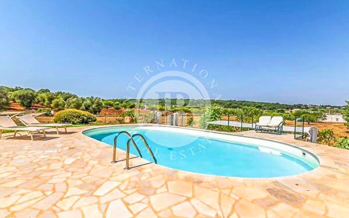 Casa con 6 locali in vendita in Ceglie Messapica