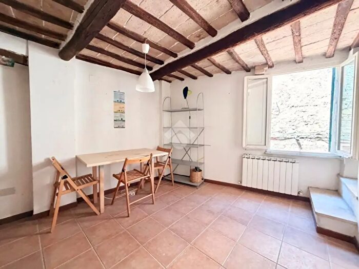 Appartamento trilocale in vendita in Via Lupattelli, Perugia