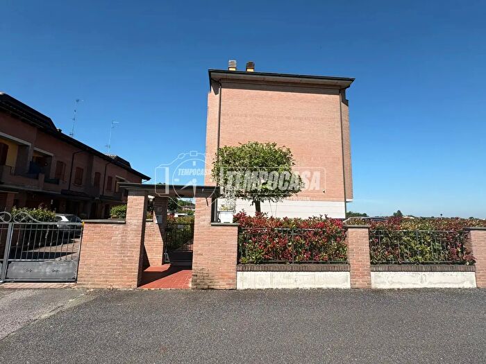 Appartamento trilocale in vendita in Via dei Fabbri, Mirandola