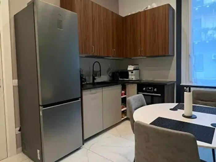 Appartamento bilocale in affitto in Via Federico Confalonieri, Milano