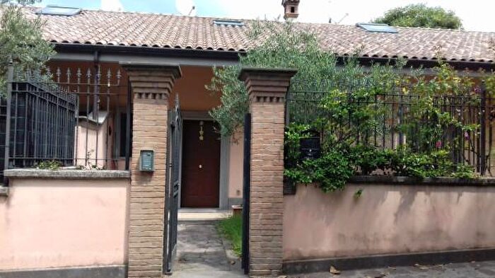 Casa con 6 locali in vendita in Via dei Campi di Annibale, Grottaferrata