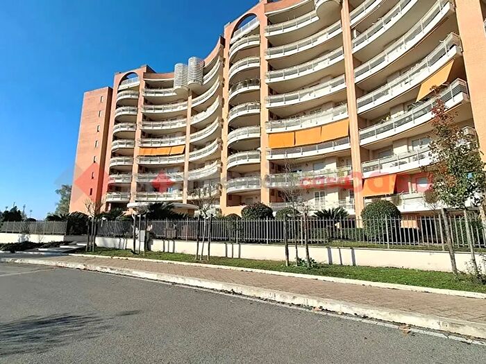 Appartamento trilocale in vendita in Via Carroceto, Aprilia