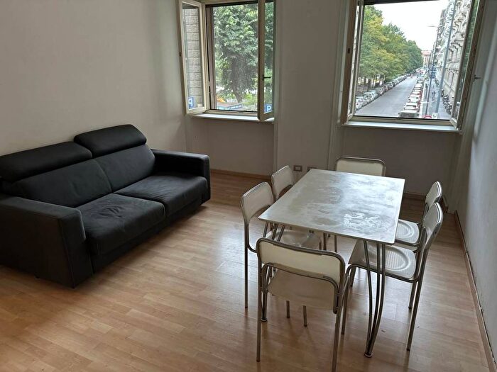 Appartamento bilocale in affitto in Via Lecco, Buenos Aires, Milano
