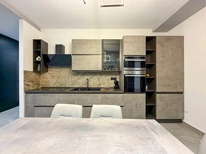 Appartamento quadrilocale in vendita in Via Vincenzo Barletta Traversa, Pozzuoli