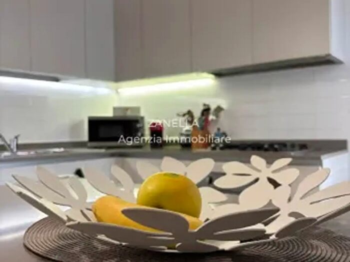 Appartamento quadrilocale in vendita in Viale delle Querce, Castelfranco Veneto