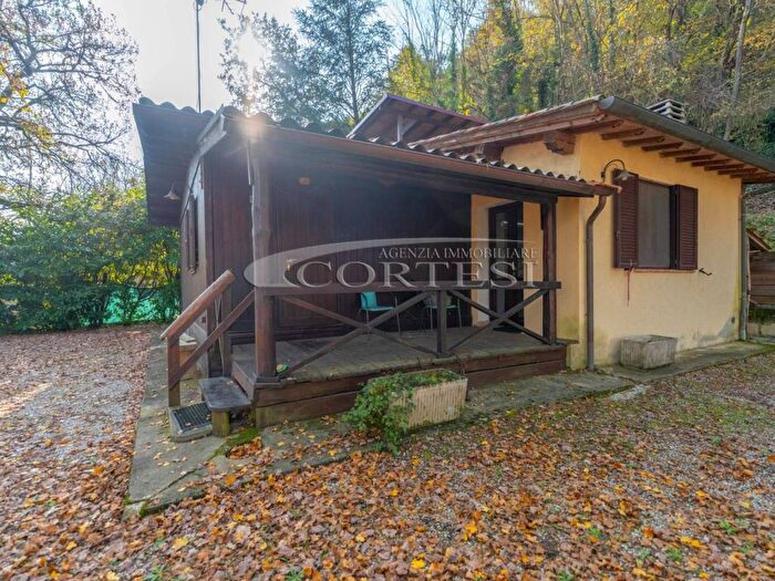 Casa quadrilocale in affitto in Via San Donino Trestina, Città di Castello