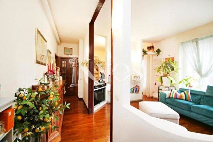 Appartamento quadrilocale in vendita in Via Almerico da Schio, Milano