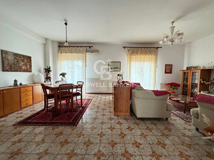 Appartamento con 5 locali in vendita in Via Paestum, Ragusa