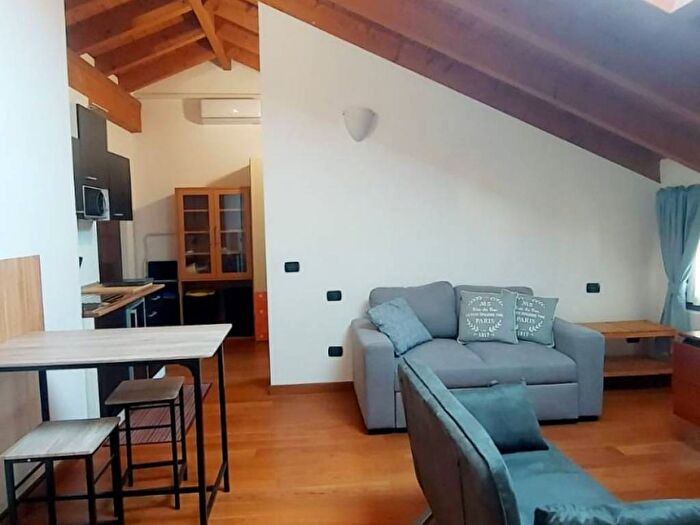 Casa monolocale in affitto in Cardano al Campo