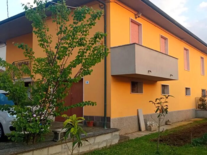 Casa con 5 locali in vendita in Montopoli In Val D'Arno