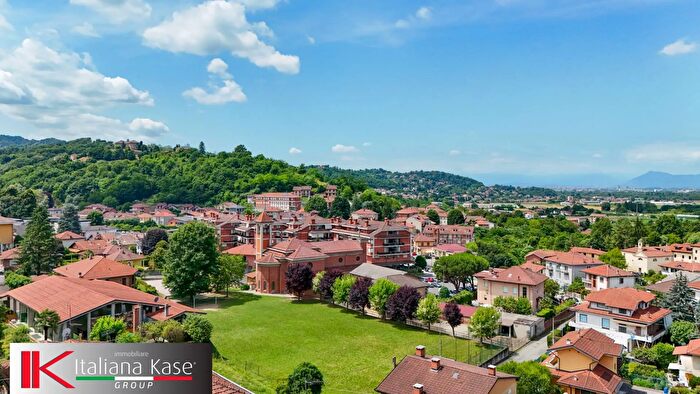 Casa con 8 locali in vendita in Via Silvio Pellico, Castiglione Torinese