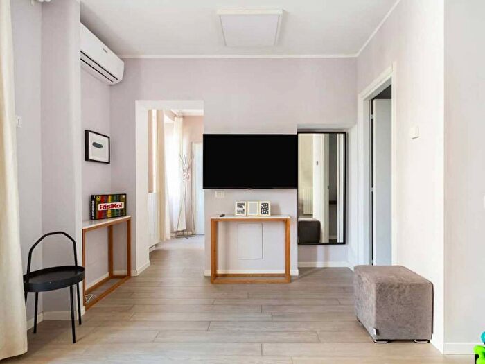 Appartamento trilocale in affitto in Via Amerigo Vespucci, Porta Nuova, Milano