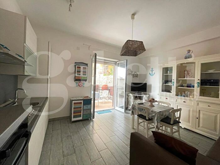 Appartamento trilocale in vendita in Via Ancona, Gaeta