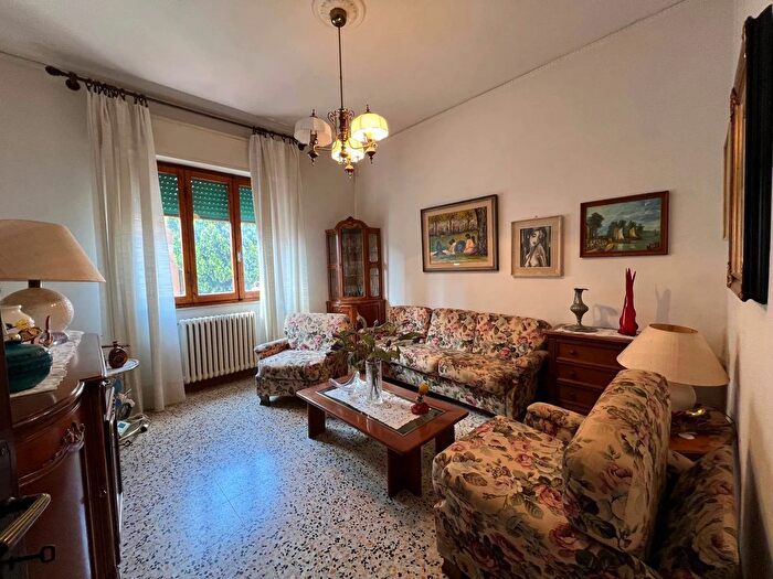 Casa con 5 locali in vendita in Via II Giugno a Certaldo Firenze, Certaldo