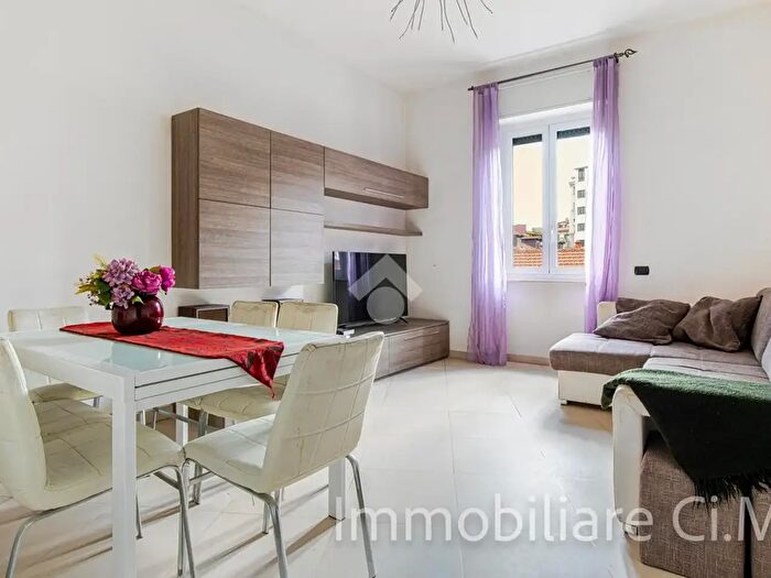 Appartamento trilocale in vendita in Via Porpora, Milano