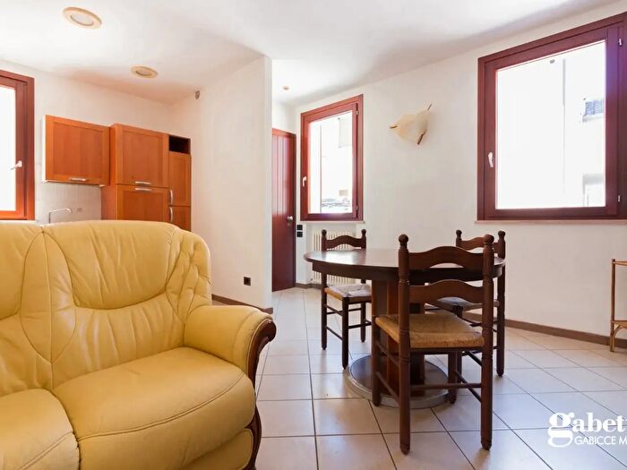 Appartamento trilocale in vendita in Via FLli Bandiera, Gabicce Mare