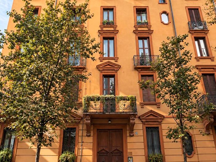 Appartamento trilocale in affitto in Via Eugenio Carpi, Casoretto, Milano