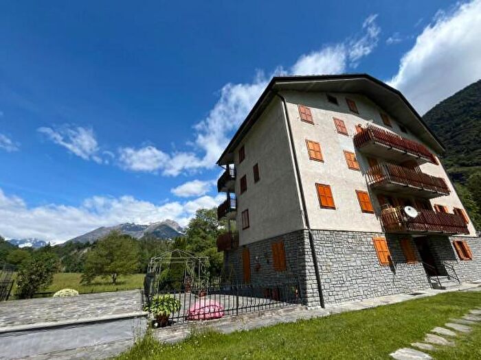 Case in Vendita e in Affitto - 2