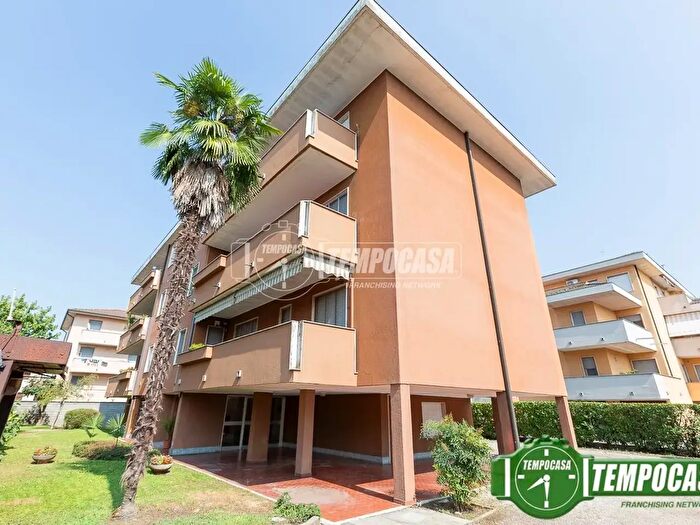 Appartamento trilocale in vendita in Via Monsignor Giuseppe Amici, Sant'Angelo Lodigiano
