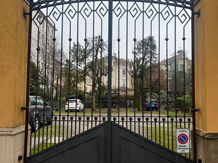 Appartamento bilocale in affitto in VIALE VITTORIA, Parco Ducale Oltretorrente, Parma