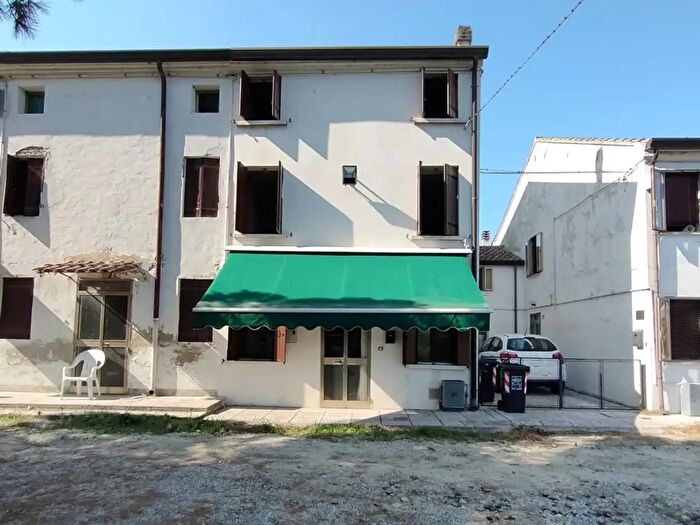 Casa trilocale in vendita in Panarella Via Panarella, Papozze