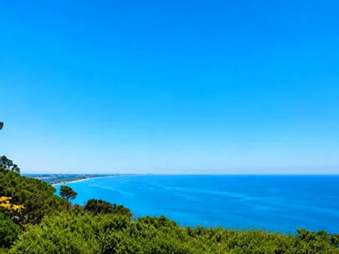 Casa con 6 locali in vendita in Orbetello