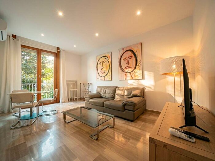 Appartamento bilocale in affitto in Via Giocondo Albertolli, Certosa, Milano