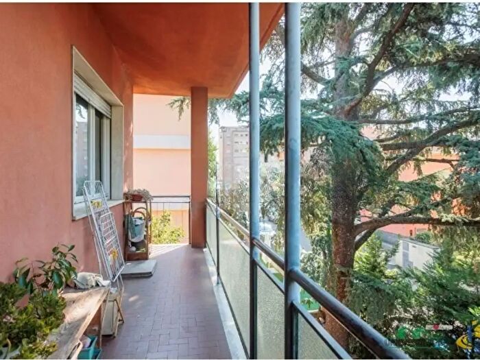 Casa con 13 locali in vendita in Via Emilia Est, Parma