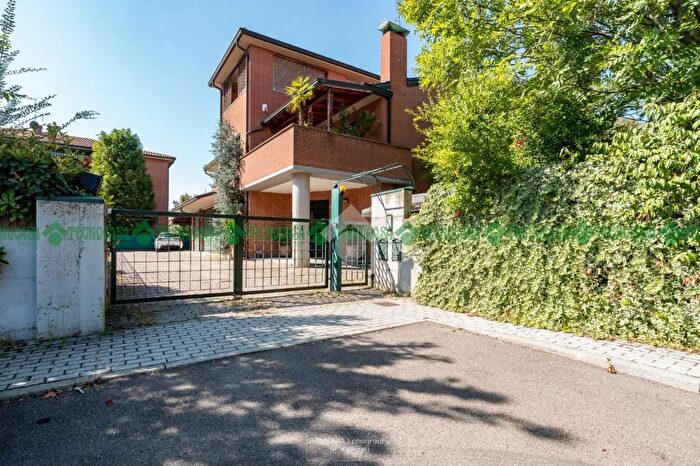 Casa quadrilocale in vendita in Via Ugo La Malfa, Castelfranco Emilia