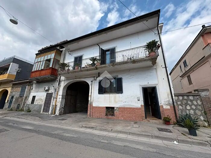 Casa quadrilocale in vendita in Via Atellana, Caivano