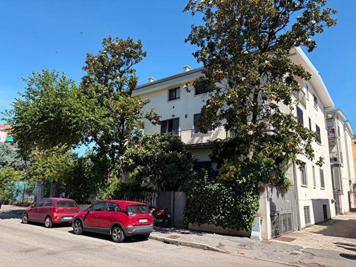 Appartamento bilocale in affitto in Via Euclide, Villa San Giovanni, Milano