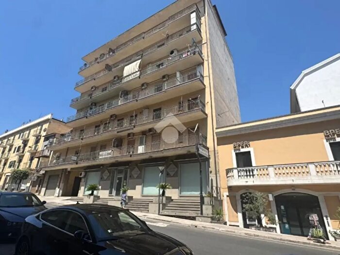 Appartamento con 5 locali in vendita in Viale Regina Margherita, CoriglianoRossano