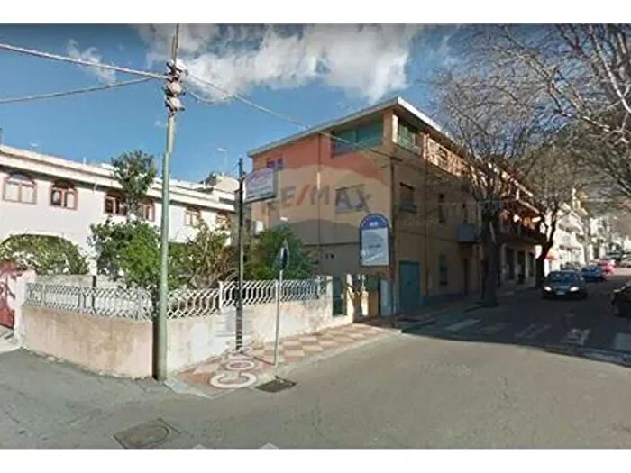 Casa con 13 locali in vendita in Corso Umberto, Dorgali