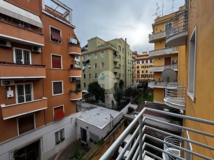 Appartamento bilocale in affitto in Via Montepulciano, Roma
