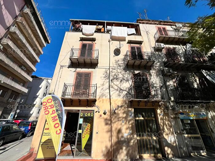 Appartamento quadrilocale in vendita in Corso Tukory, Palermo