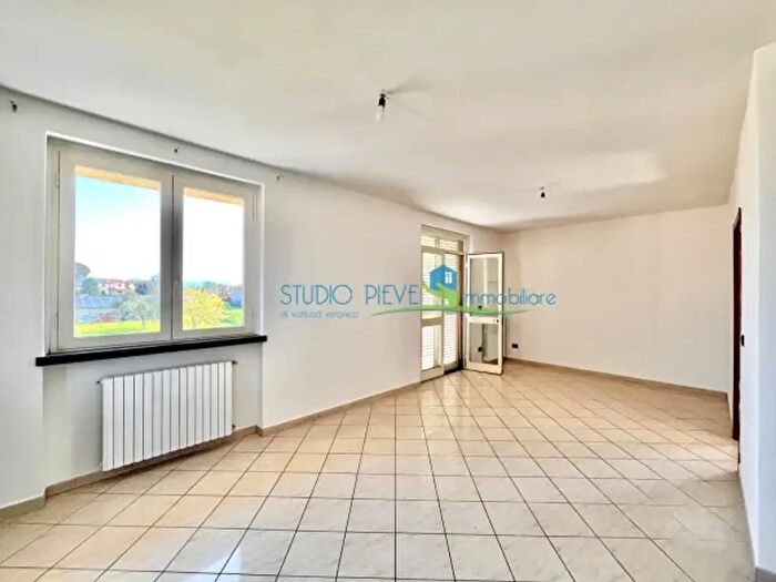 Appartamento quadrilocale in vendita in Via Enrico Berlinguer, Chiesina Uzzanese