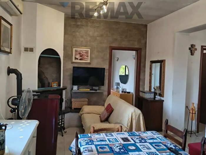 Casa con 8 locali in vendita in Traversa San Francesco, Siracusa